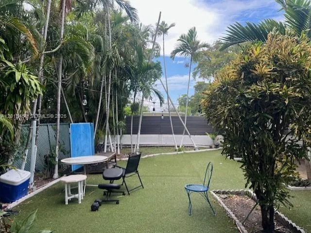 732 Moffett # 4A, Hallandale Beach FL 33009