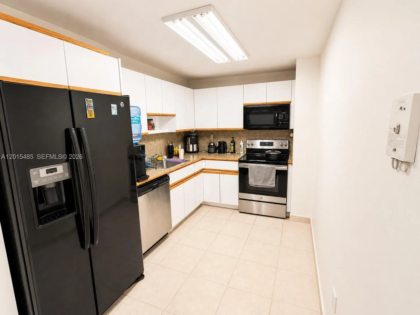 3375 N Country Club Dr # 407, Aventura FL 33180