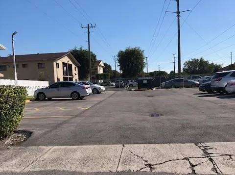 1460 N 43rd Pl # 106, Hialeah FL 33012