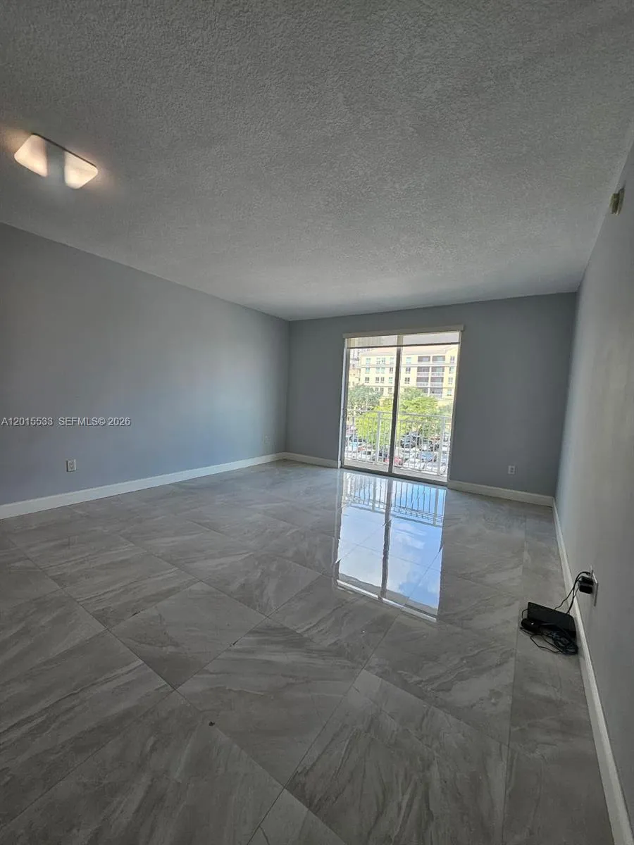 7270 SW 88th St # B202, Miami FL 33156