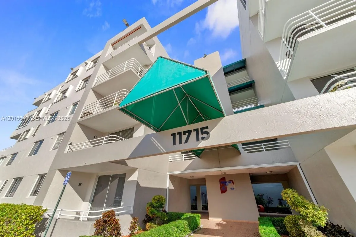 11715 SW 18th St # 410, Miami FL 33175
