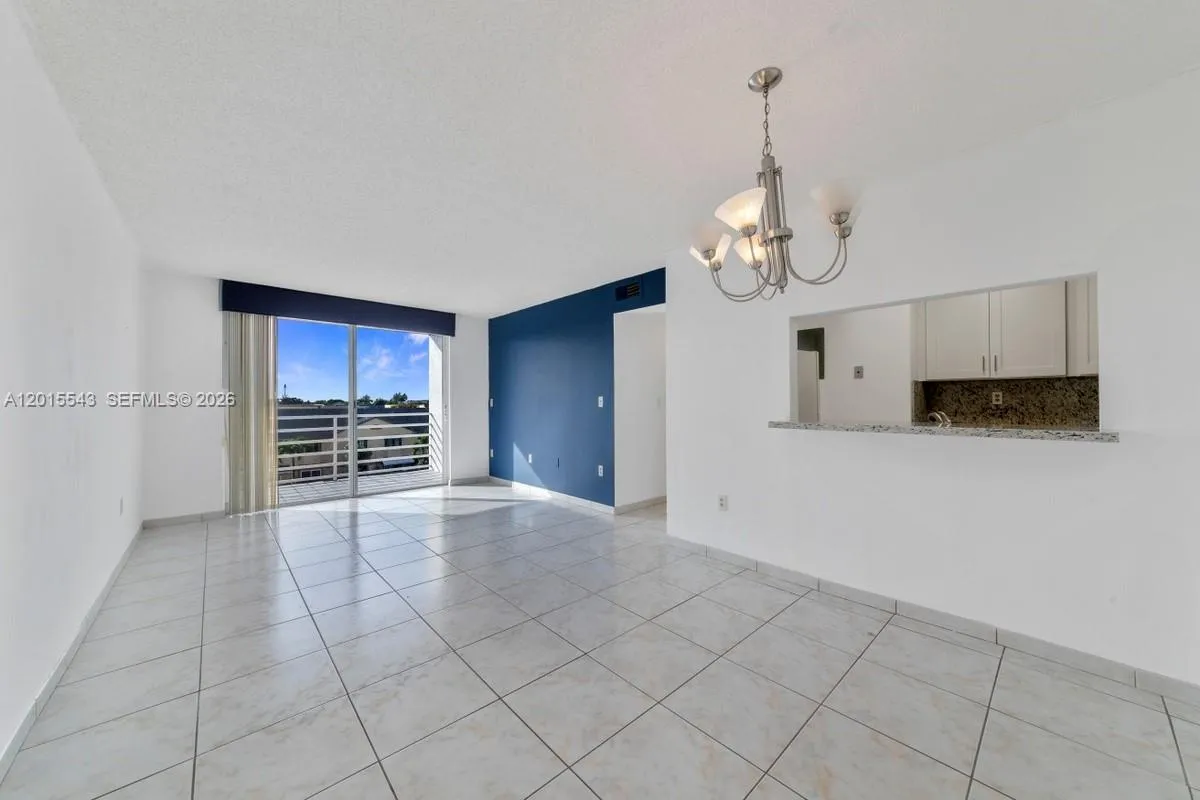 11715 SW 18th St # 410, Miami FL 33175