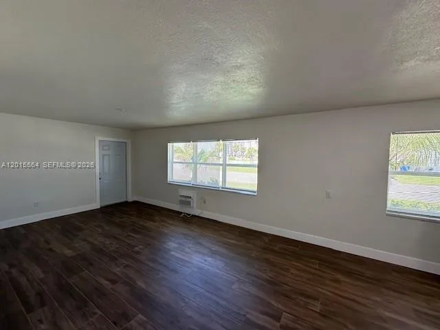 101 W 11th St # 2, Riviera Beach FL 33404