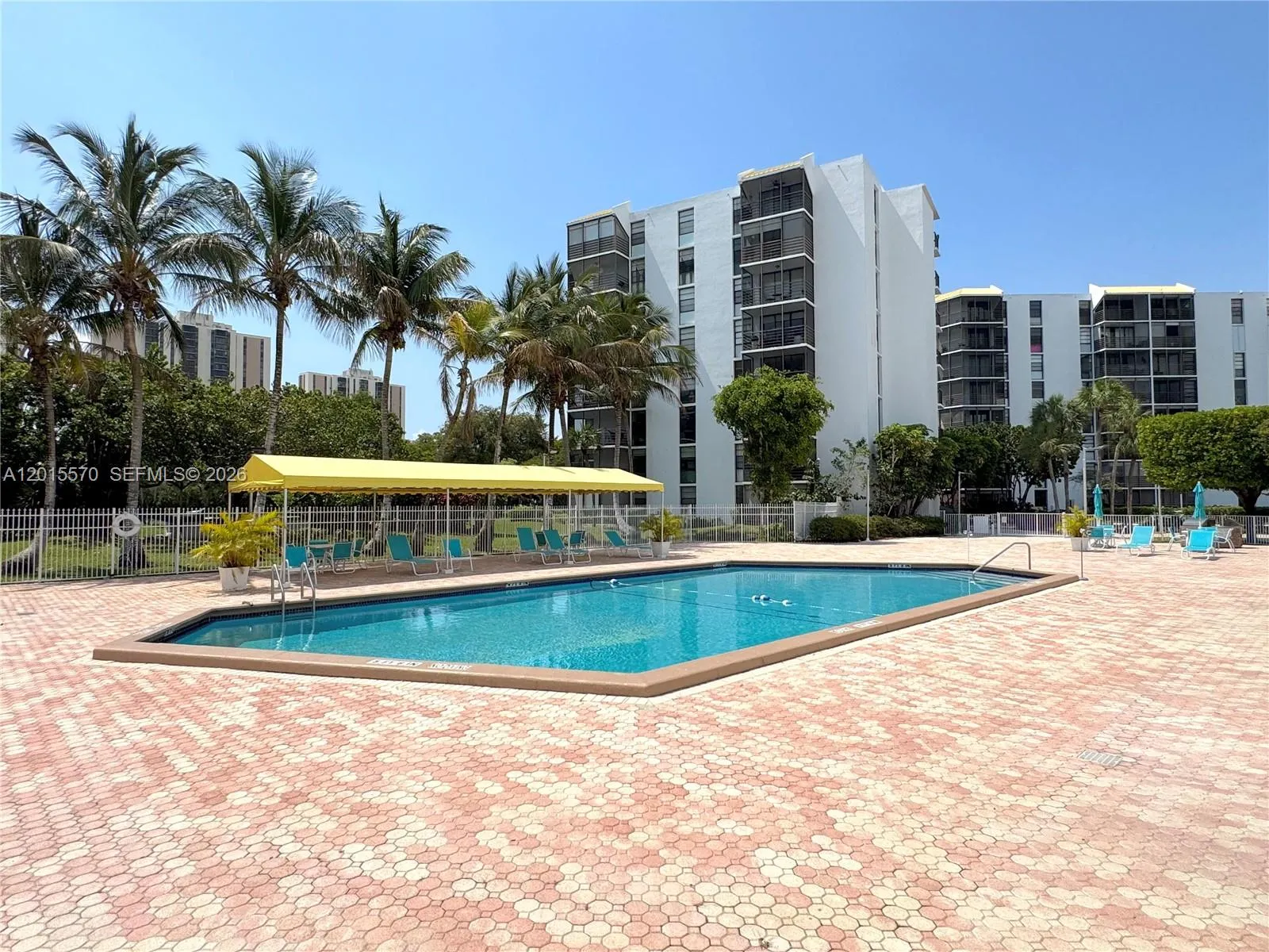20400 W Country Club Dr # 209, Aventura FL 33180