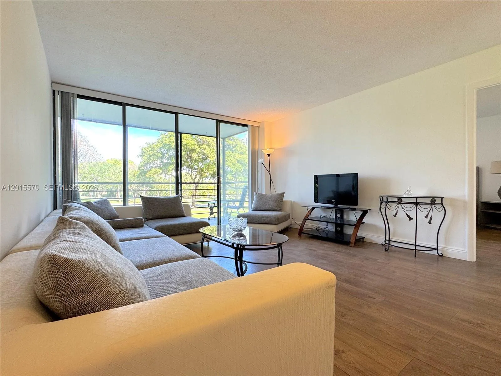 20400 W Country Club Dr # 209, Aventura FL 33180