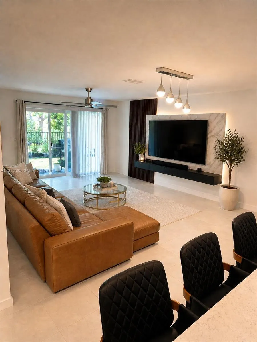 6835 Broadwater Ln, Lake Worth FL 33467