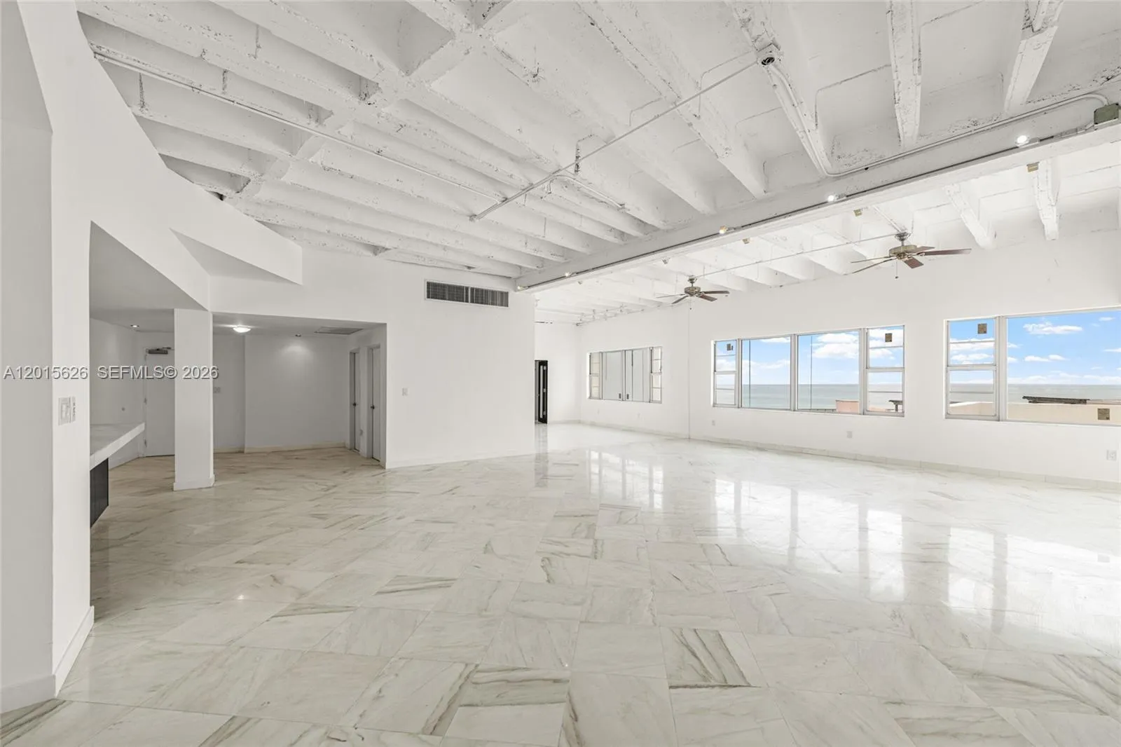 5255 Collins Ave, Miami Beach FL 33140