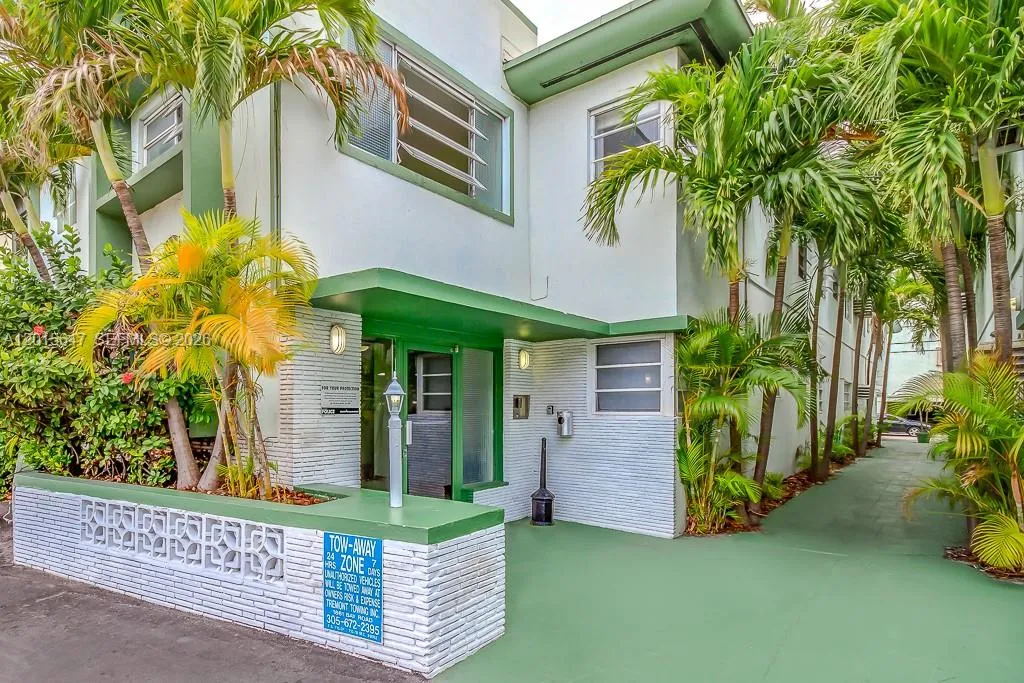 1346 Alton Rd # B4, Miami Beach FL 33139