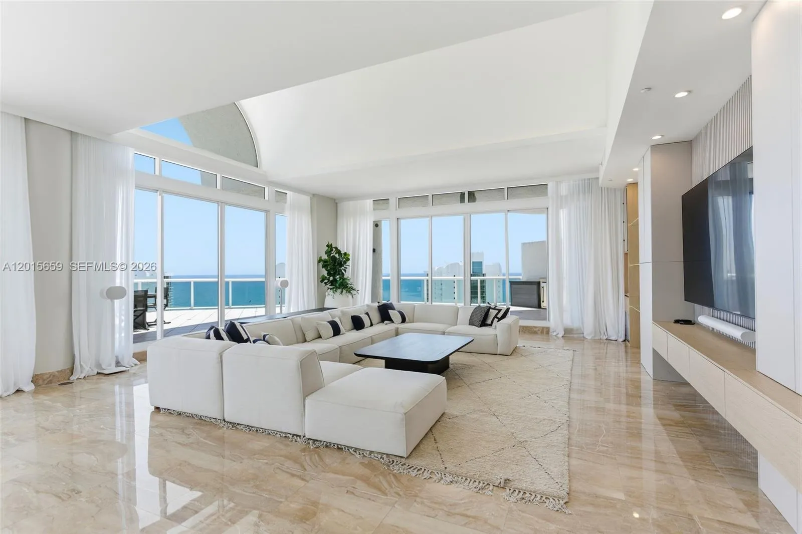 4 bedroom 4 bath for sale at 16400 Collins Ave, Sunny Isles Beach FL 33160