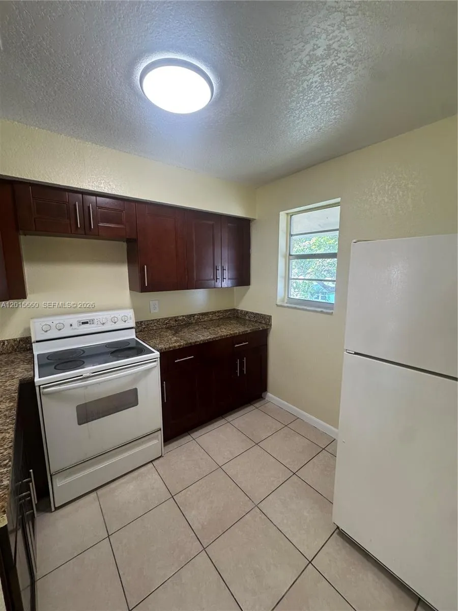 1101 W Prospect Rd # 6, Fort Lauderdale FL 33309
