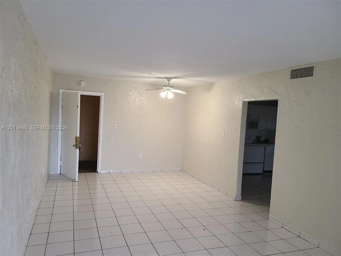 5100 SW 41st  Street # 322, Pembroke Park FL 33023