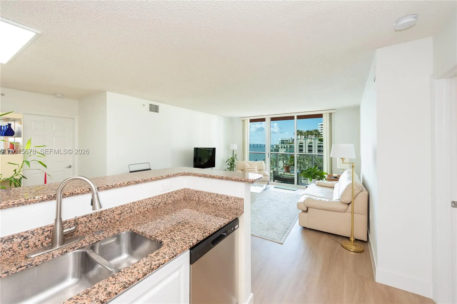 1155 Brickell Bay Dr # 609, Miami FL 33131