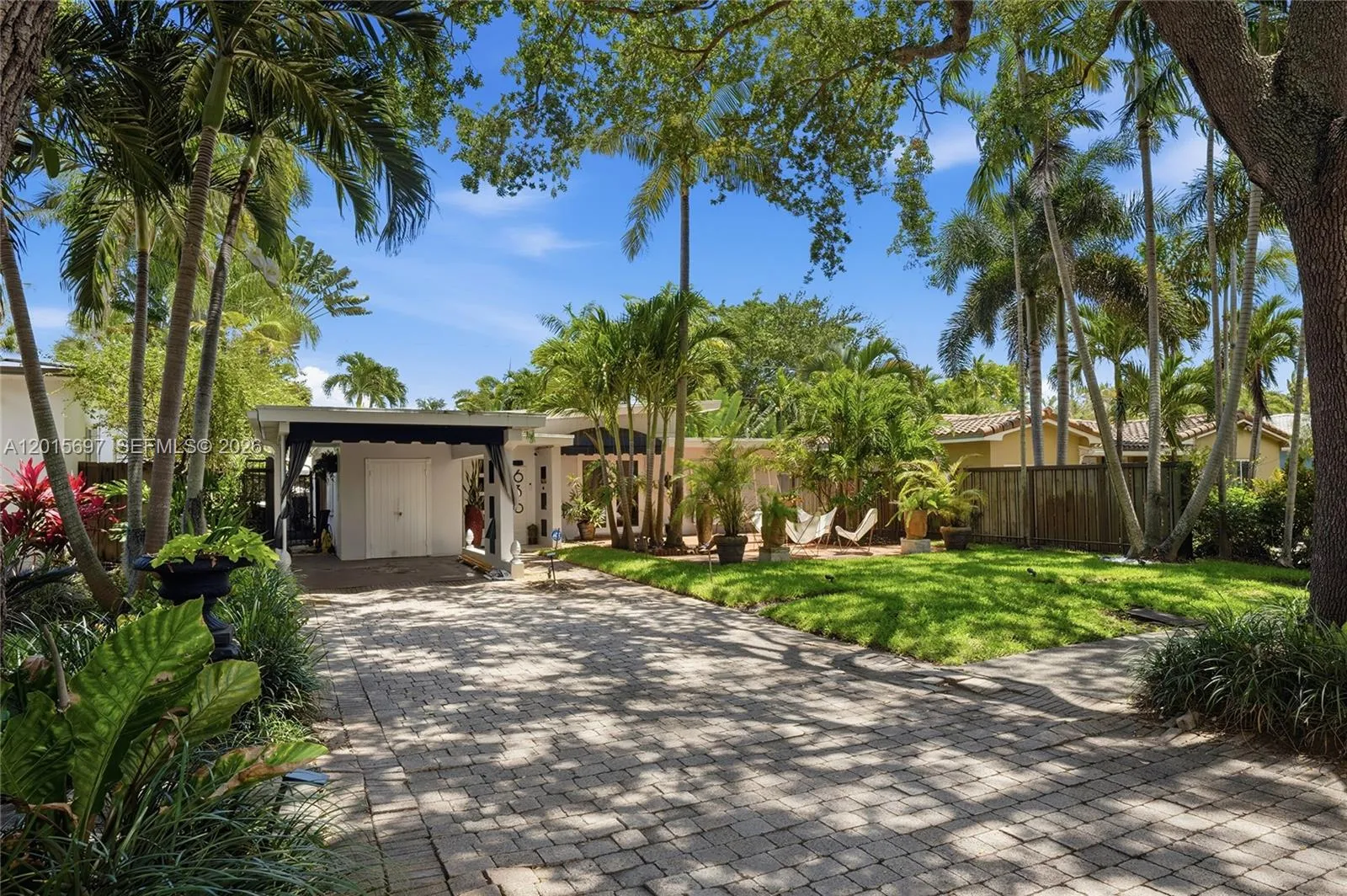636 NE 17th Ter, Fort Lauderdale FL 33304
