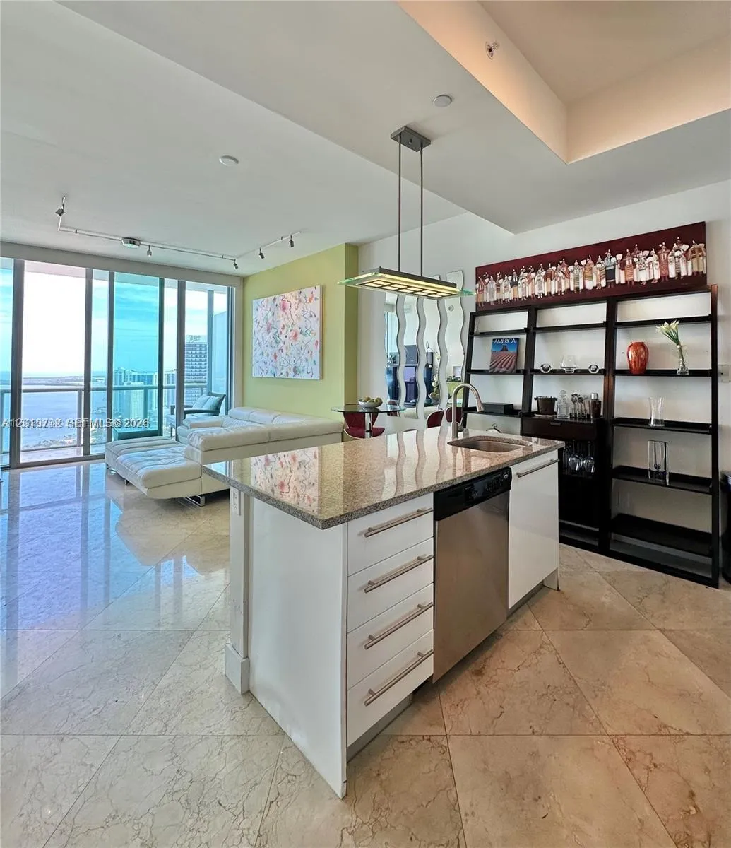 888 SE Biscayne Blvd # 4803, Miami FL 33132