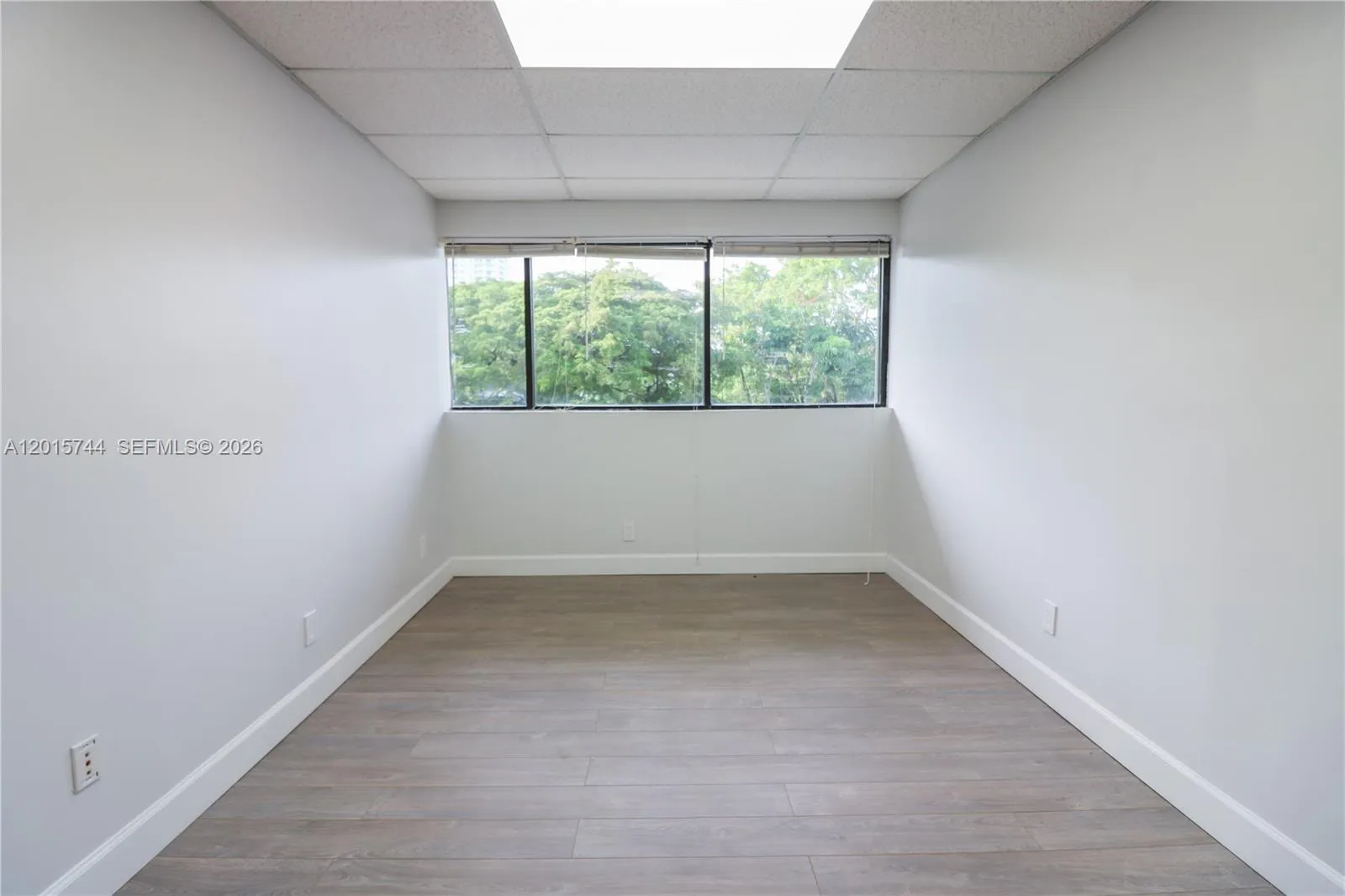 501 Golden Isles Dr # 206D, Hallandale Beach FL 33009