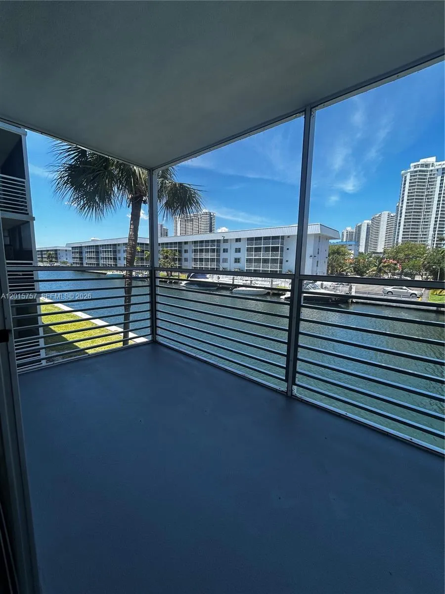 3849 NE 169th St # 204, North Miami Beach FL 33160