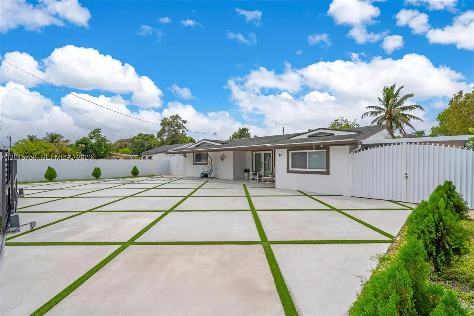 46 NE 164th St, Miami FL 33162