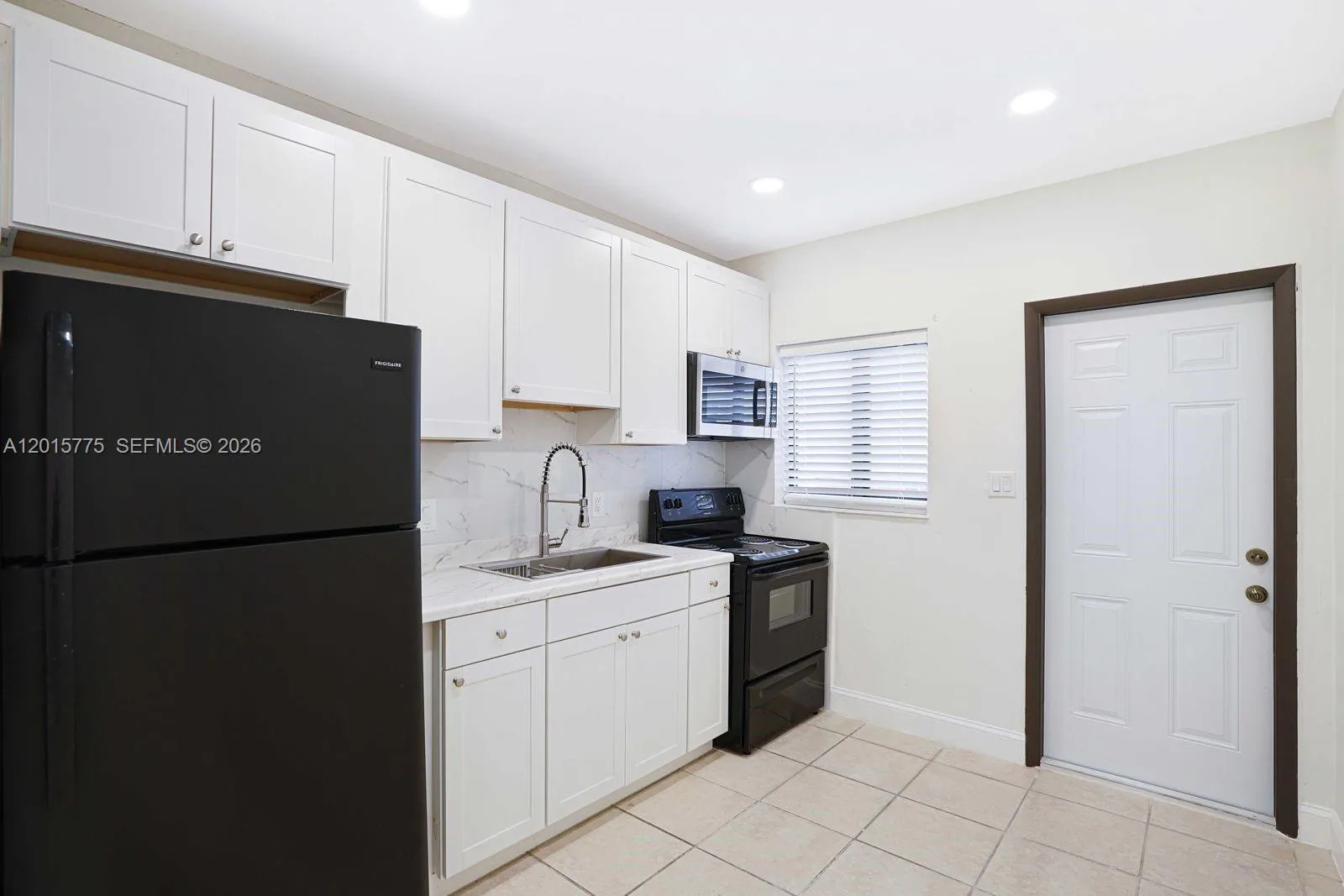 502 NW 7th CT # 1, Hallandale Beach FL 33009