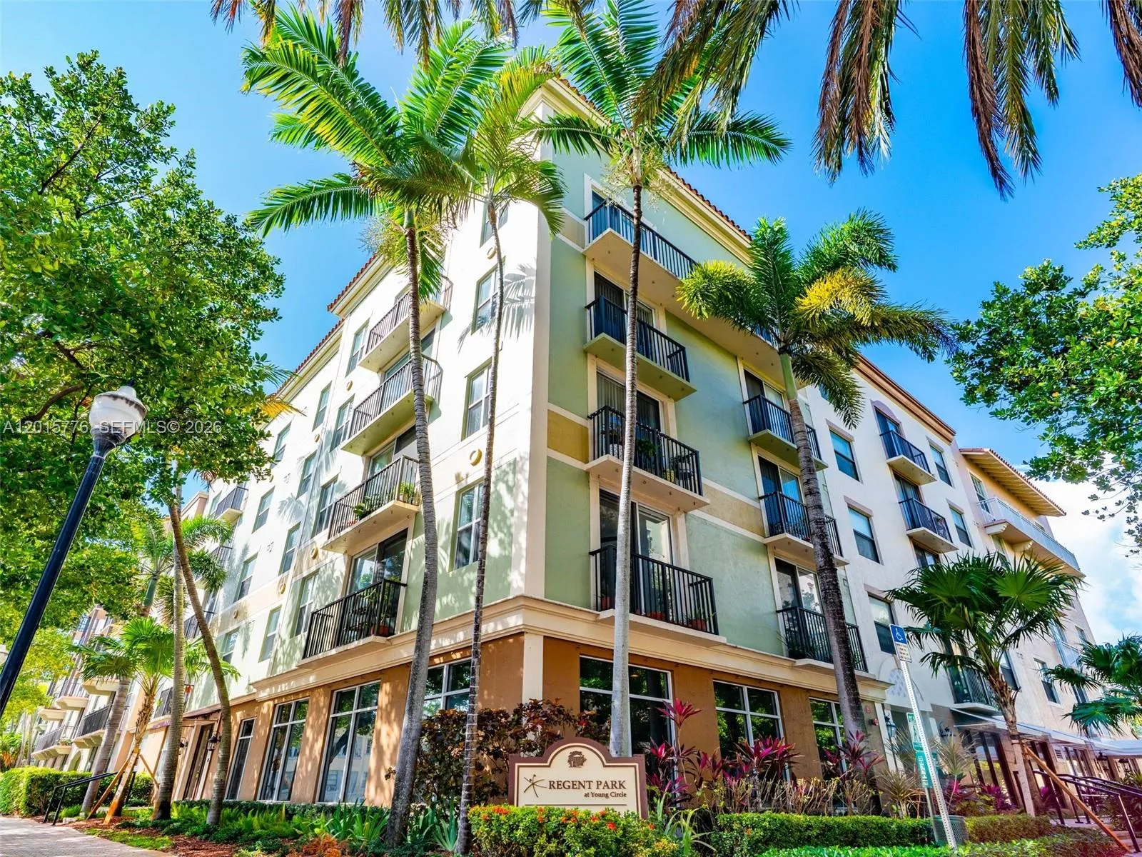 1900 Van Buren St # 112B, Hollywood FL 33020