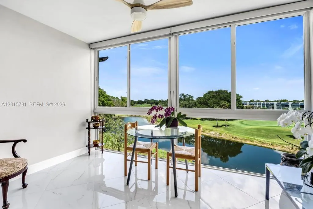 1020 Country Club Dr # 405, Margate FL 33063