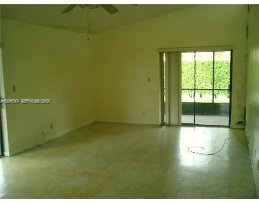 5702 Swordfish Cir, Tamarac FL 33319