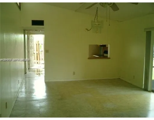 5702 Swordfish Cir, Tamarac FL 33319