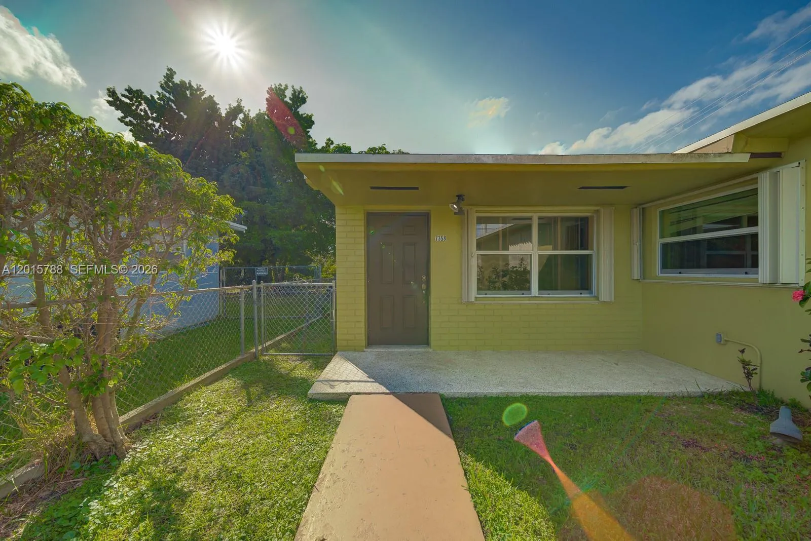 7358 - 7360 SW 23rd St, Miami FL 33155