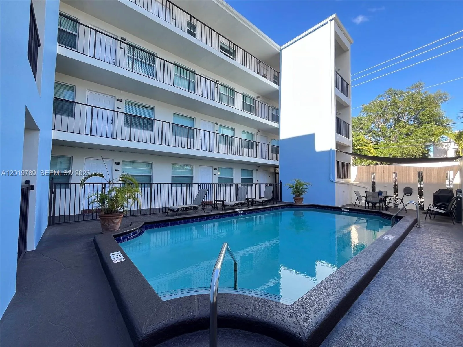 611 NE 14th Ave # 202, Fort Lauderdale FL 33304