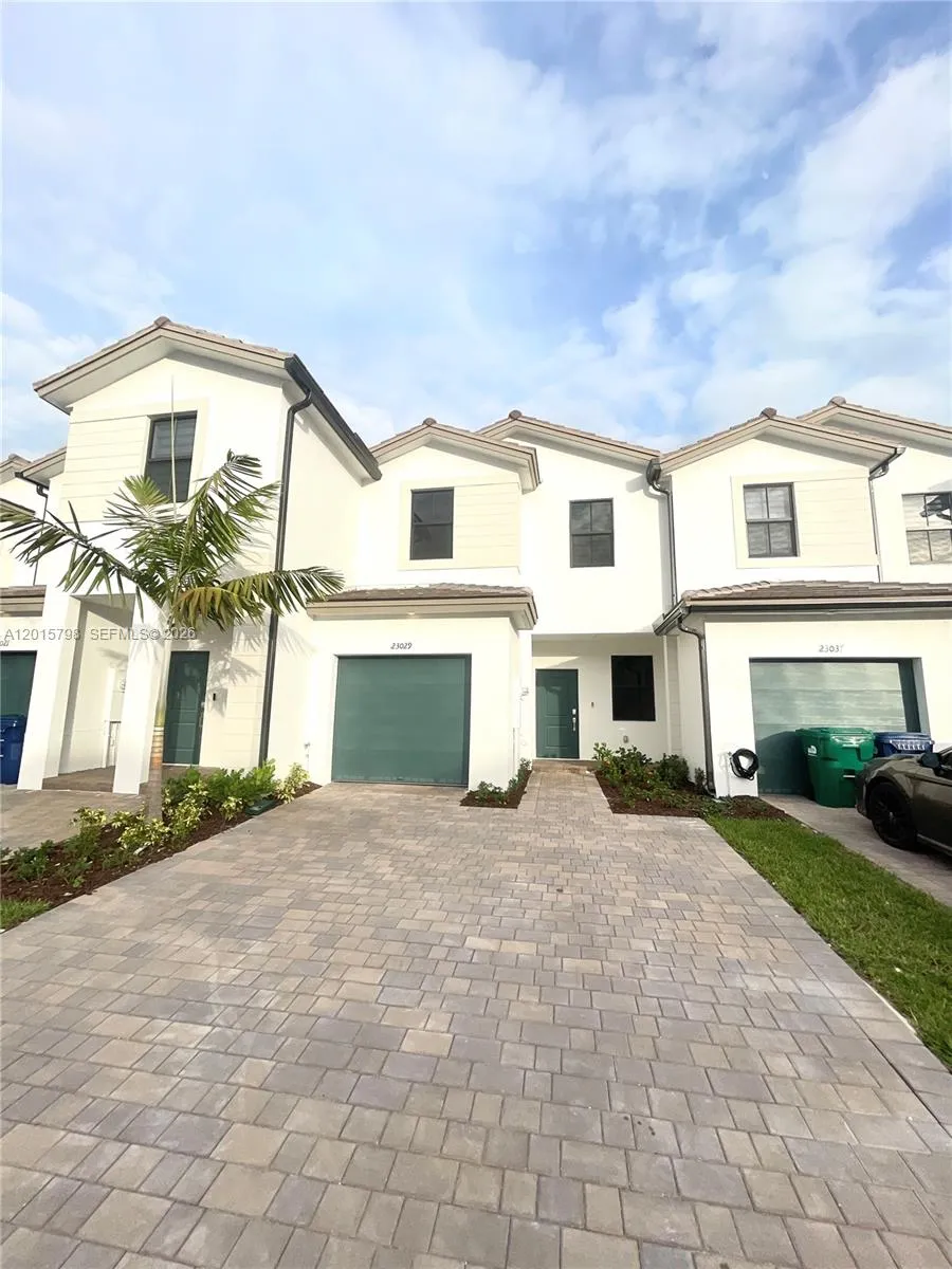 23029 SW 128th Pl, Miami FL 33170
