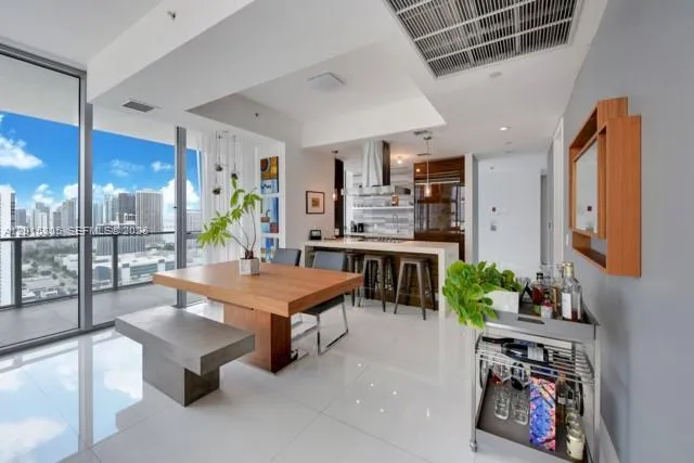 1100 Biscayne Blvd # 3205, Miami FL 33132