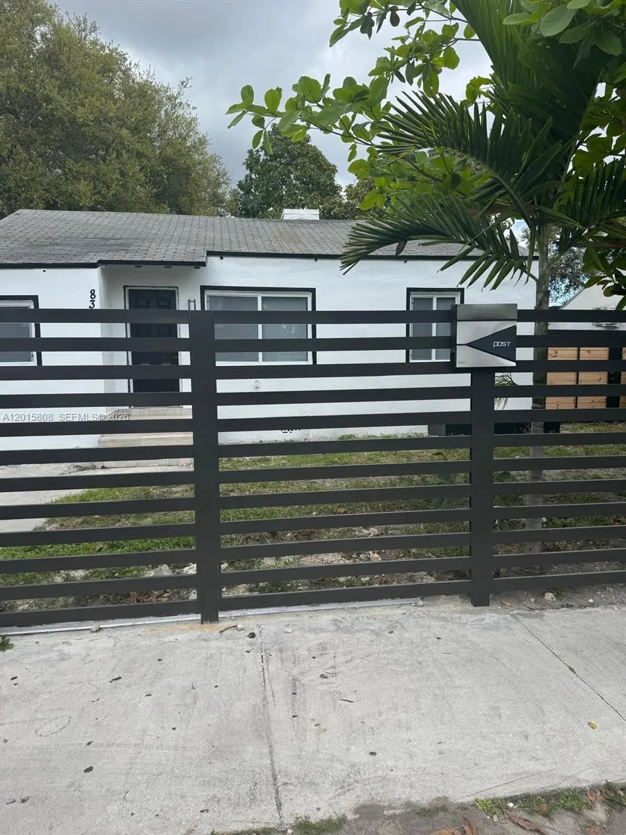 833 NW 75th St, Miami FL 33150