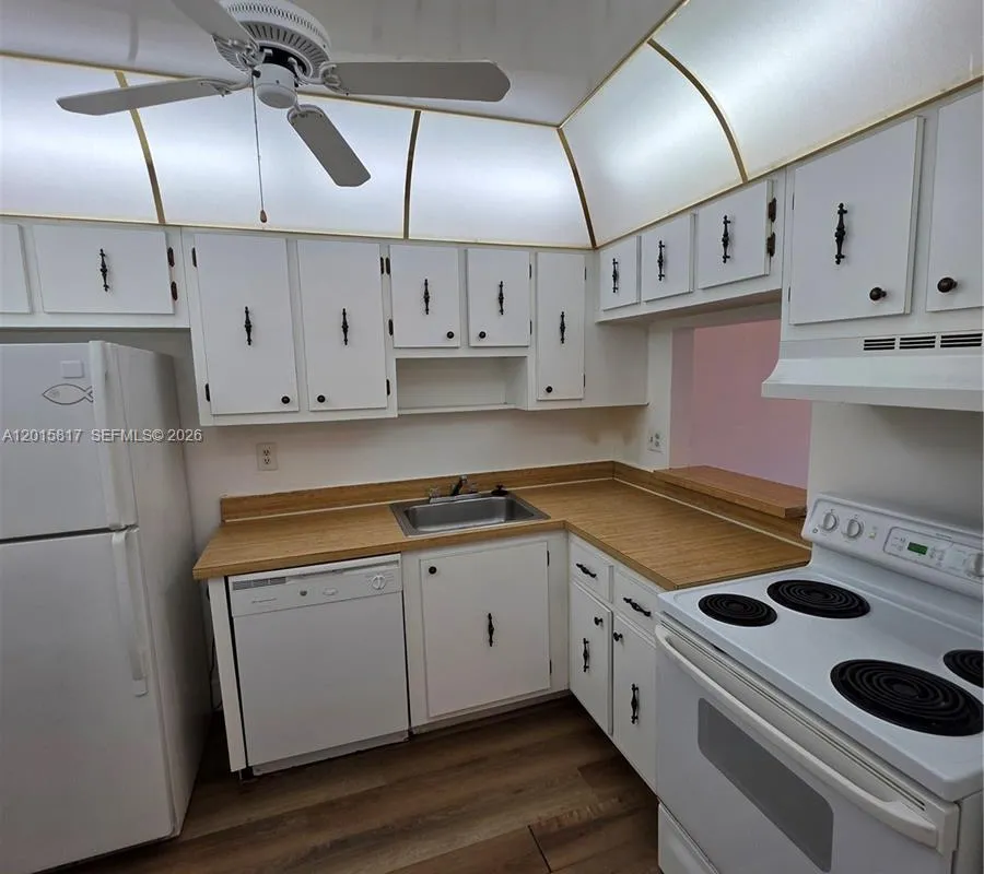4374 NW 9th Ave # 3C, Deerfield Beach FL 33064