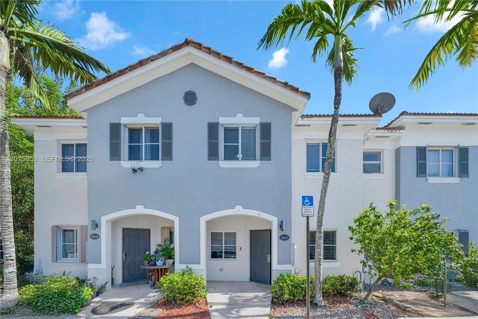 1660 SE 30th St, Homestead FL 33035
