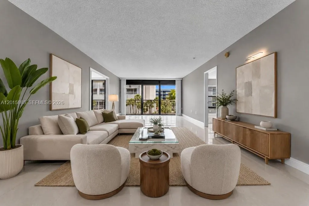 3100 NE 48th St # 318, Fort Lauderdale FL 33308