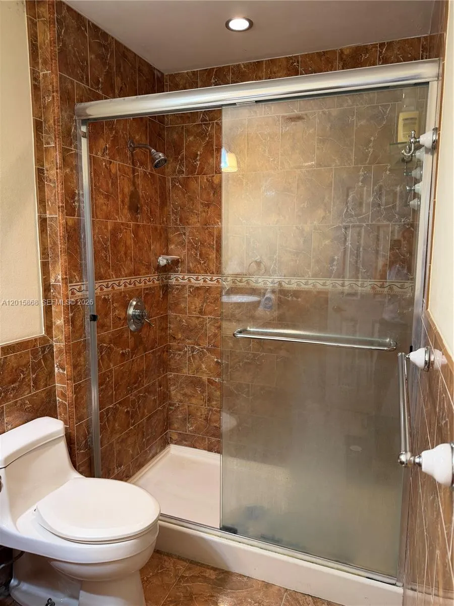 6904 NW 169th St # 145F, Hialeah FL 33015