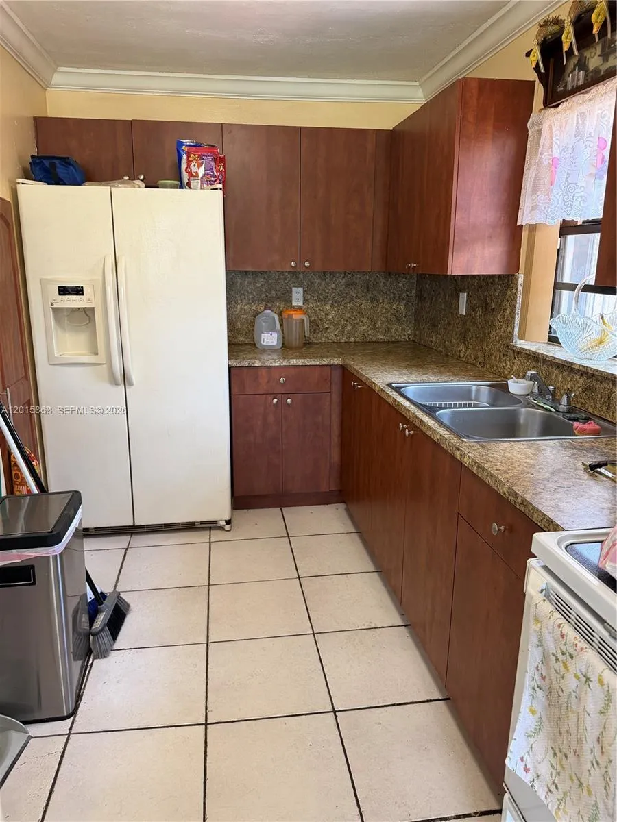 6904 NW 169th St # 145F, Hialeah FL 33015