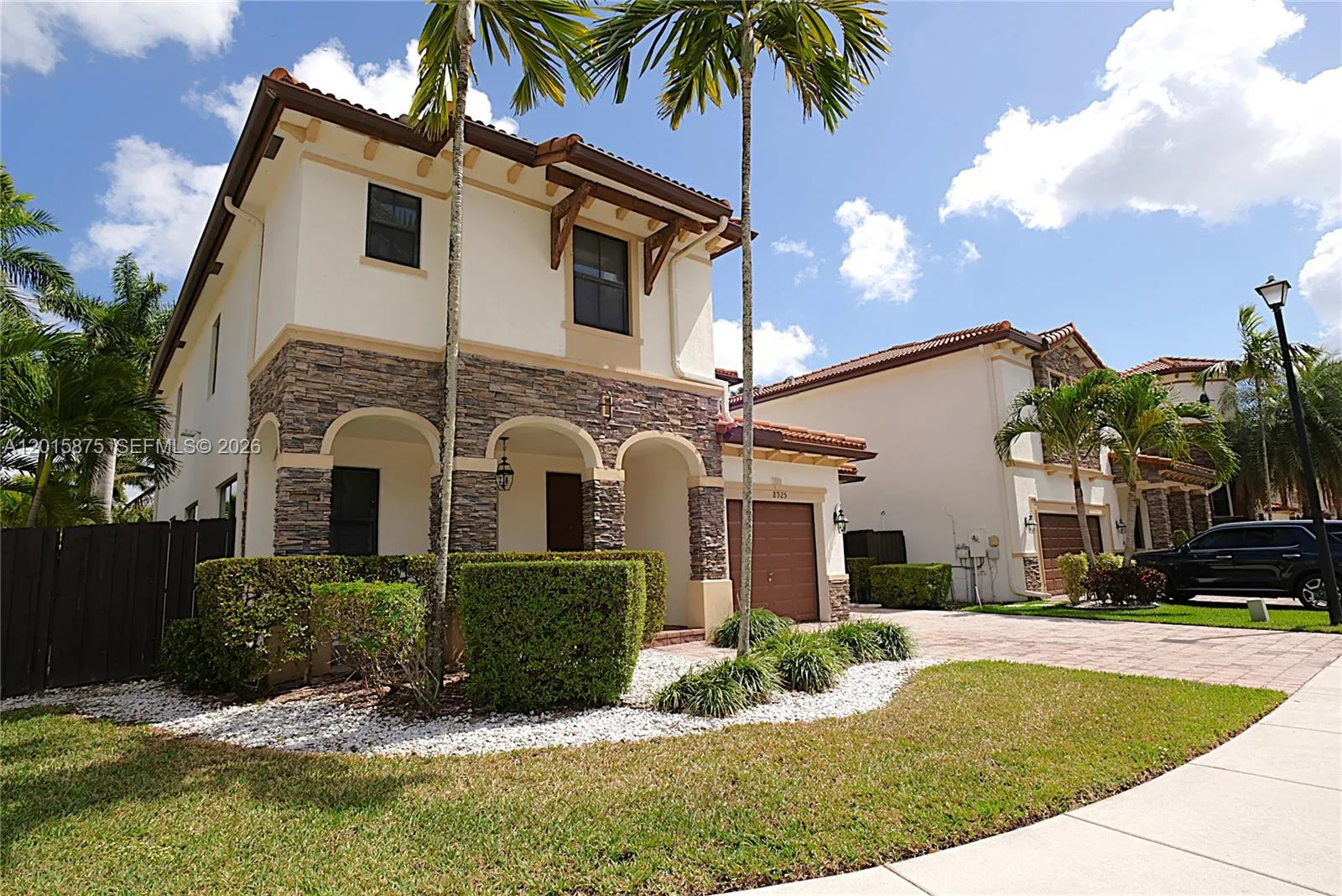 8925 NW 99th Ave, Doral FL 33178