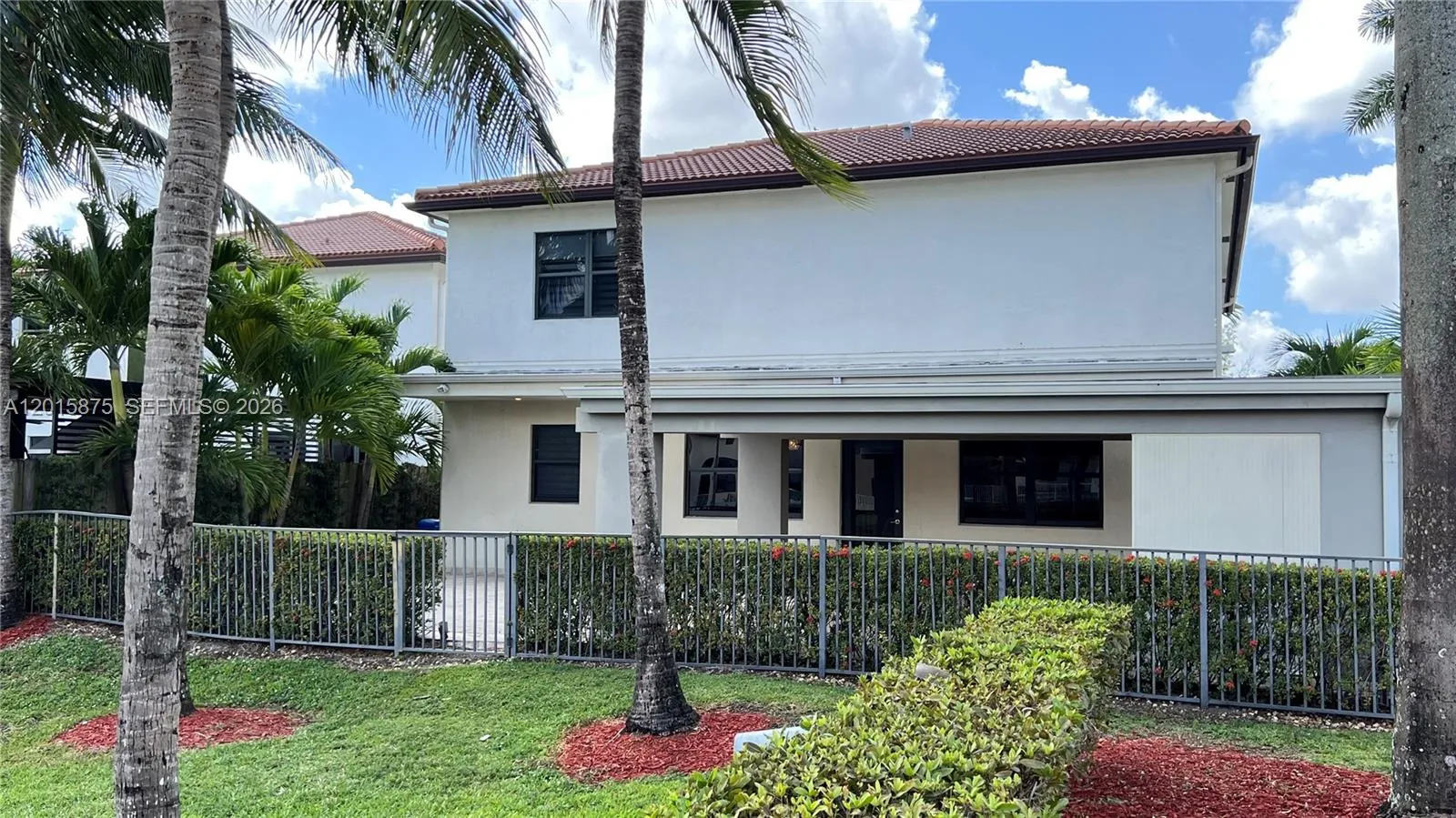 8925 NW 99th Ave, Doral FL 33178