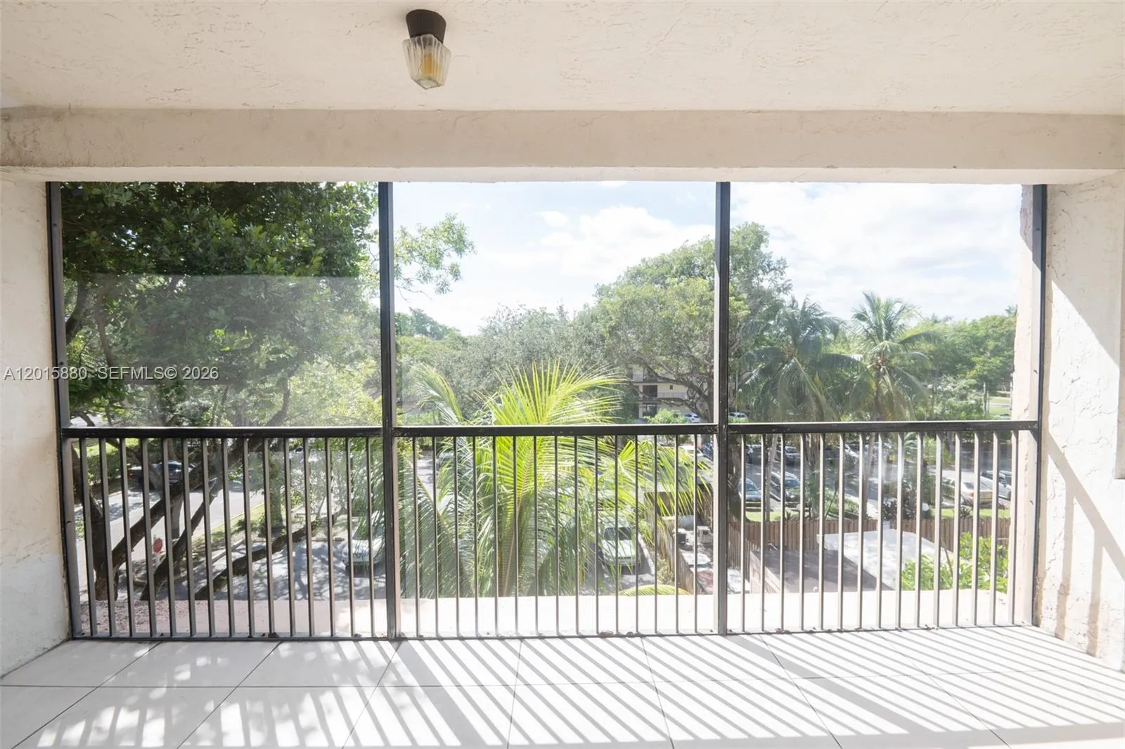 6800 Cypress Rd # 415, Plantation FL 33317