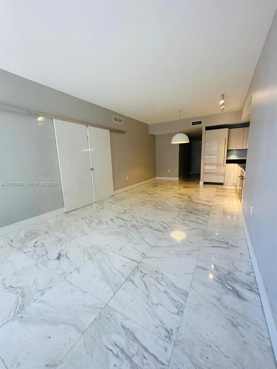 1010 Brickell Ave # 4208, Miami FL 33131