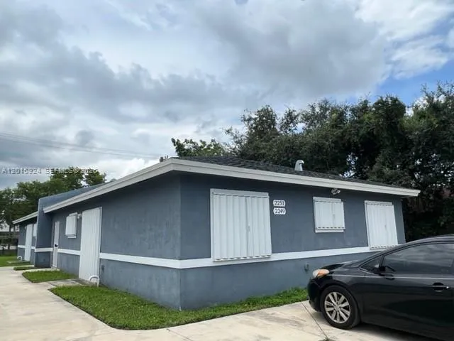 2249 NW 66th St # 2249, Miami FL 33147