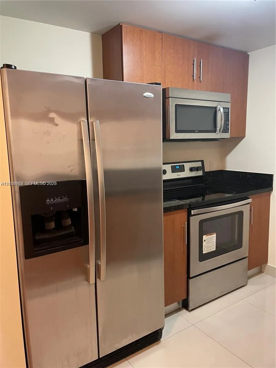 1 bedroom 1 bath for sale at 601 NE 23rd St # 707, Miami FL 33137