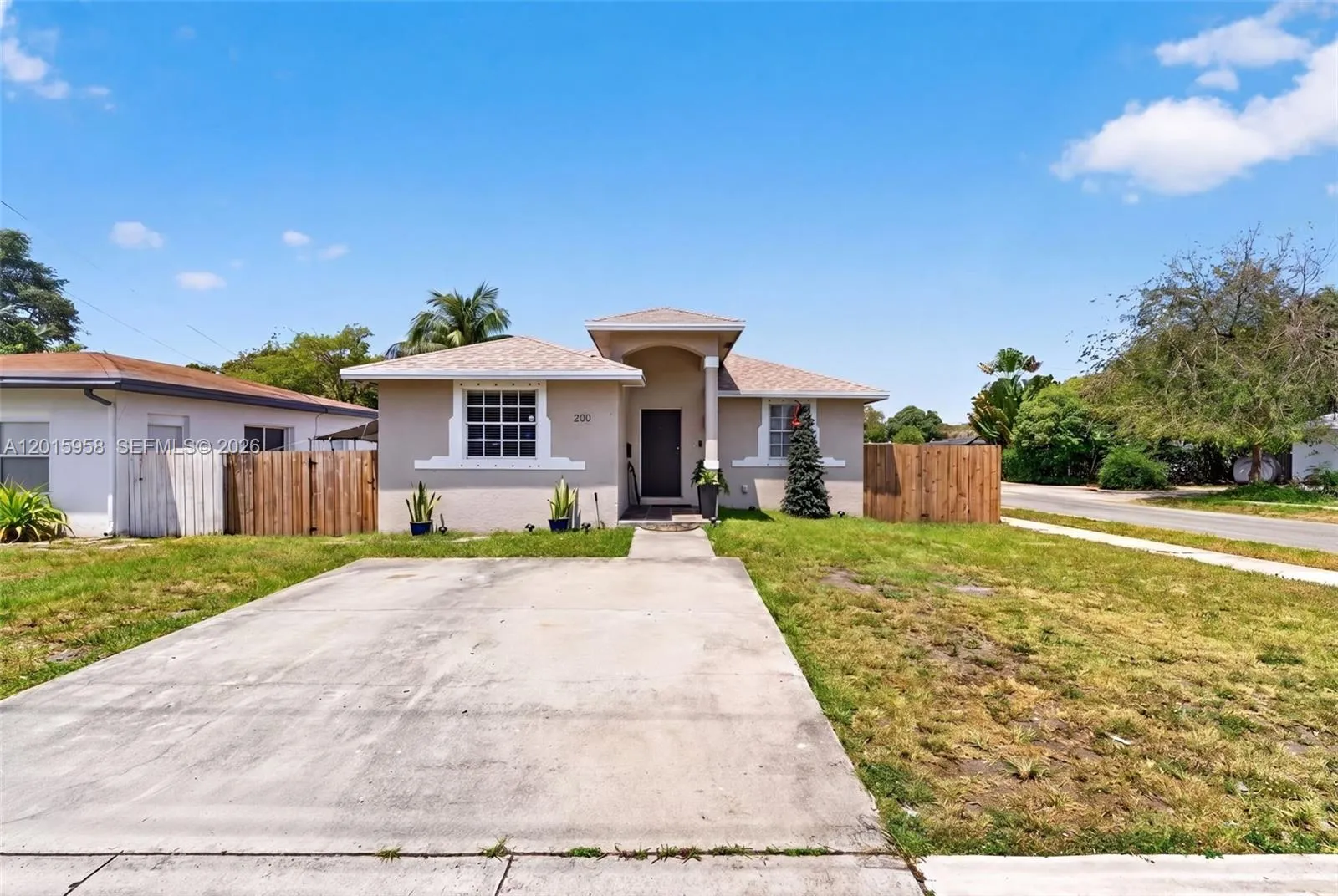 200 SW 2nd Ave, Hallandale Beach FL 33009