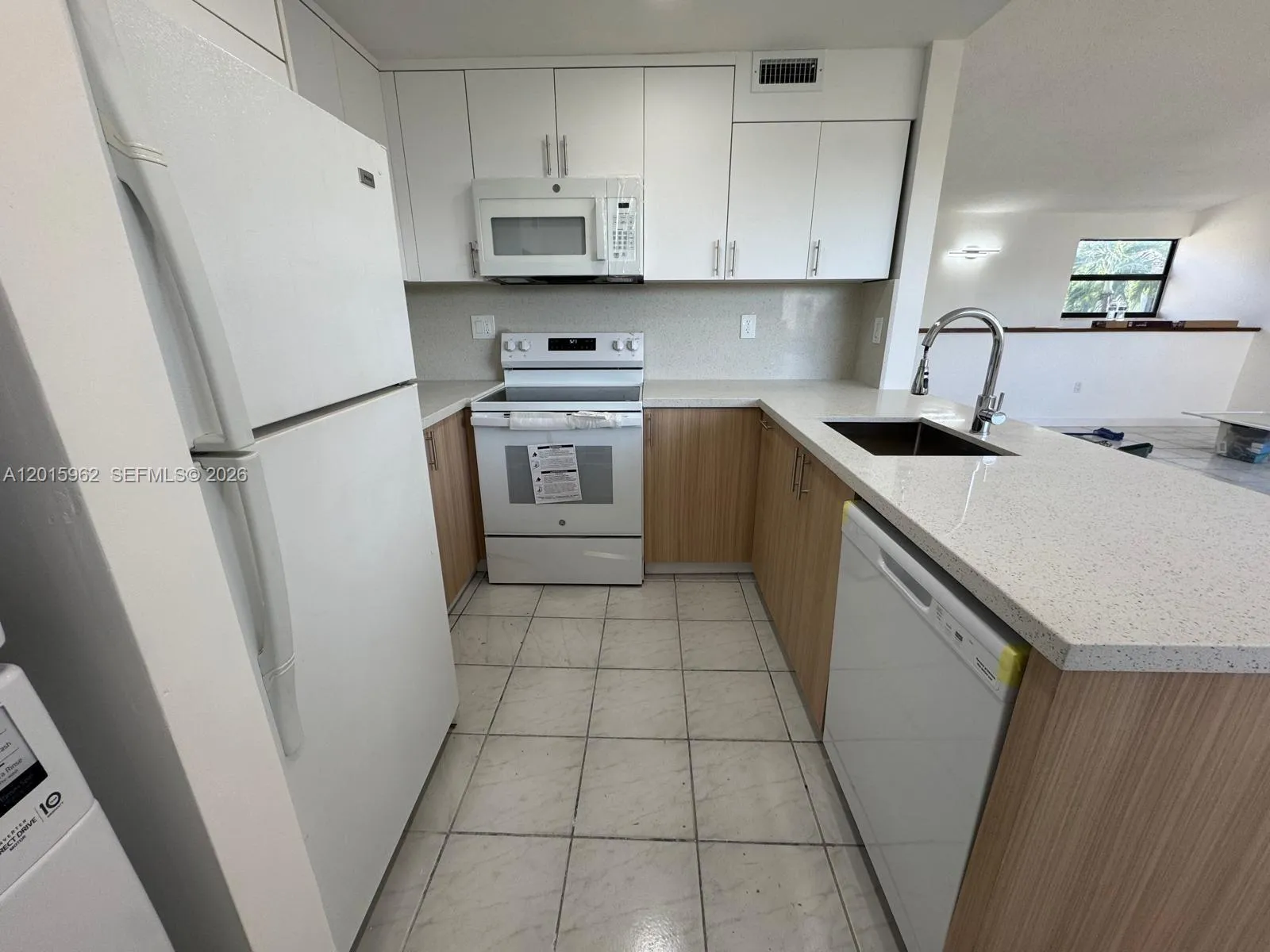 10296 NW 9th St Cir # 202, Miami FL 33172