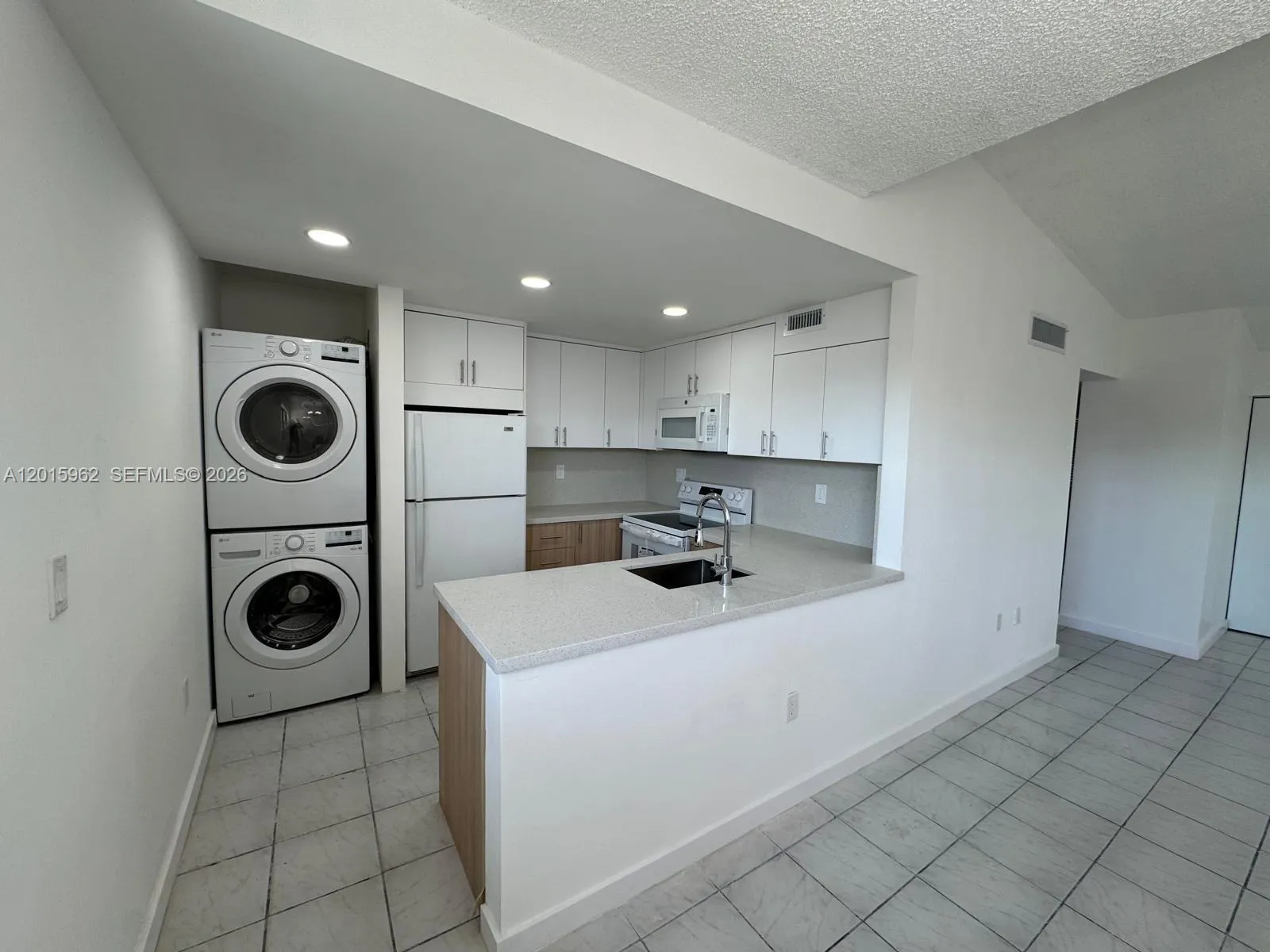 10296 NW 9th St Cir # 202, Miami FL 33172
