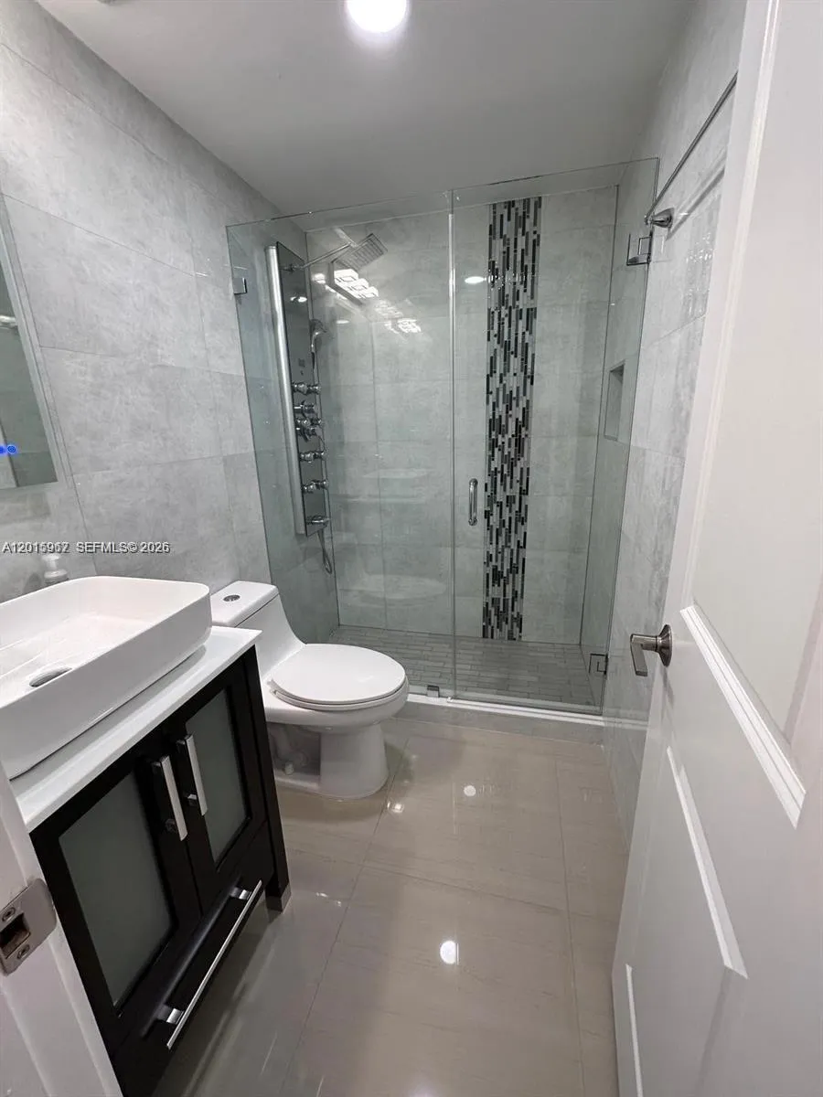 8010 SW 152nd Ave # 211, Miami FL 33193