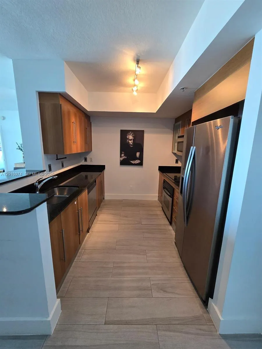 325 S Biscayne Blvd # 3719, Miami FL 33131