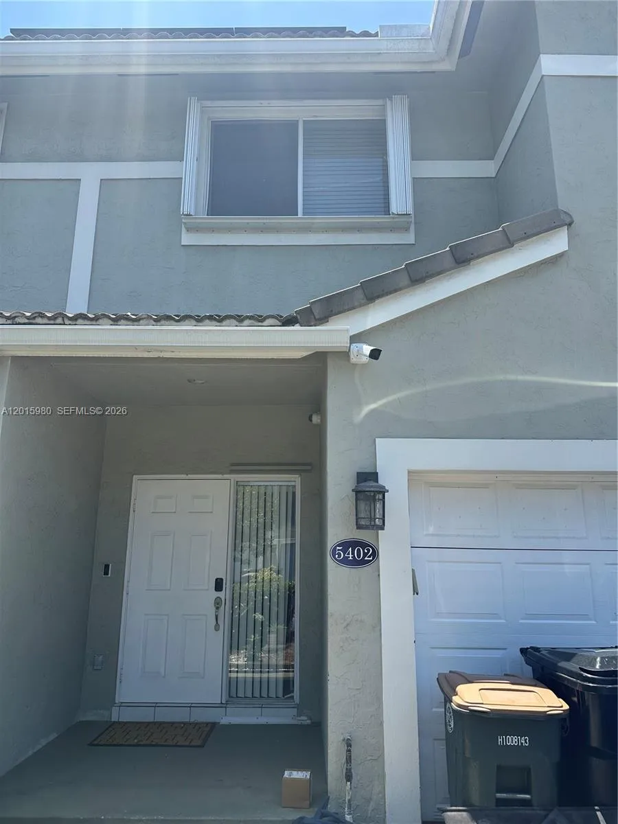 5402 Pointe Villa Dr # B, Lighthouse Point FL 33064