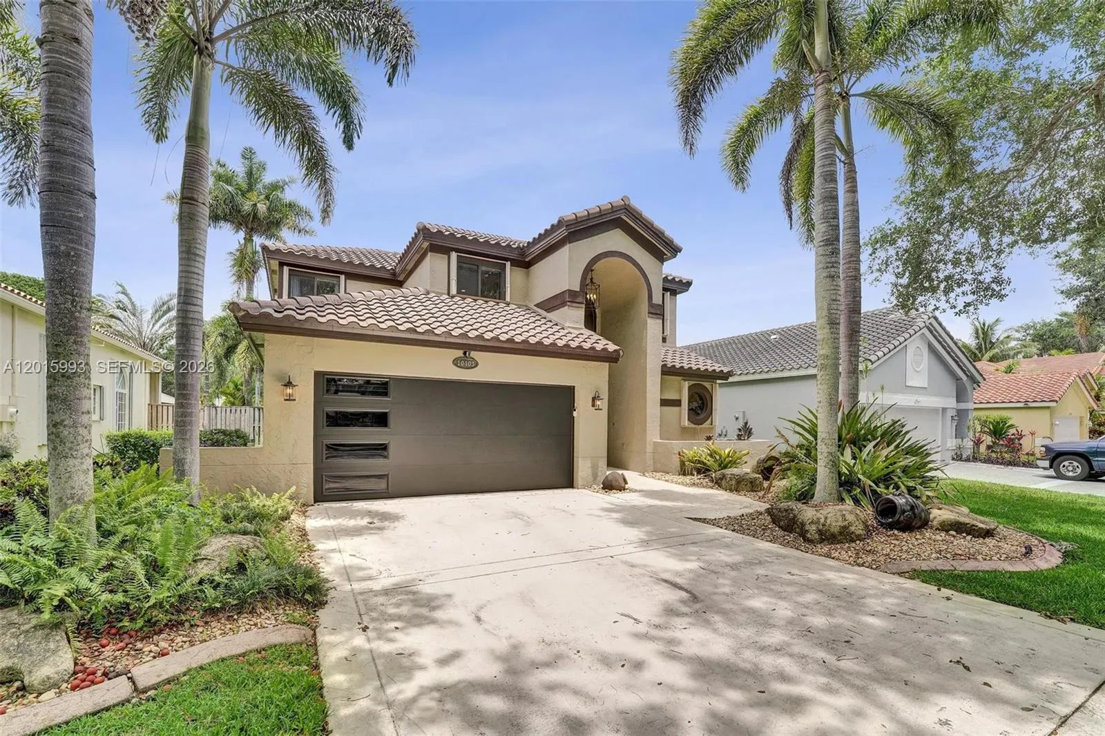 4 bedroom 2 bath for sale at 10403 Santiago St, Cooper City FL 33026