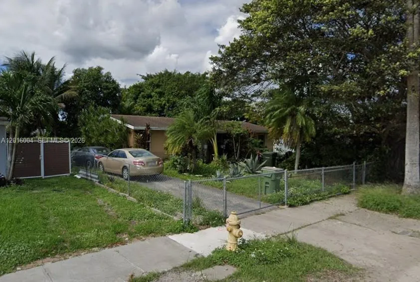 3 bedroom 2 bath for sale at 508 SW 17th Ave, Homestead FL 33030
